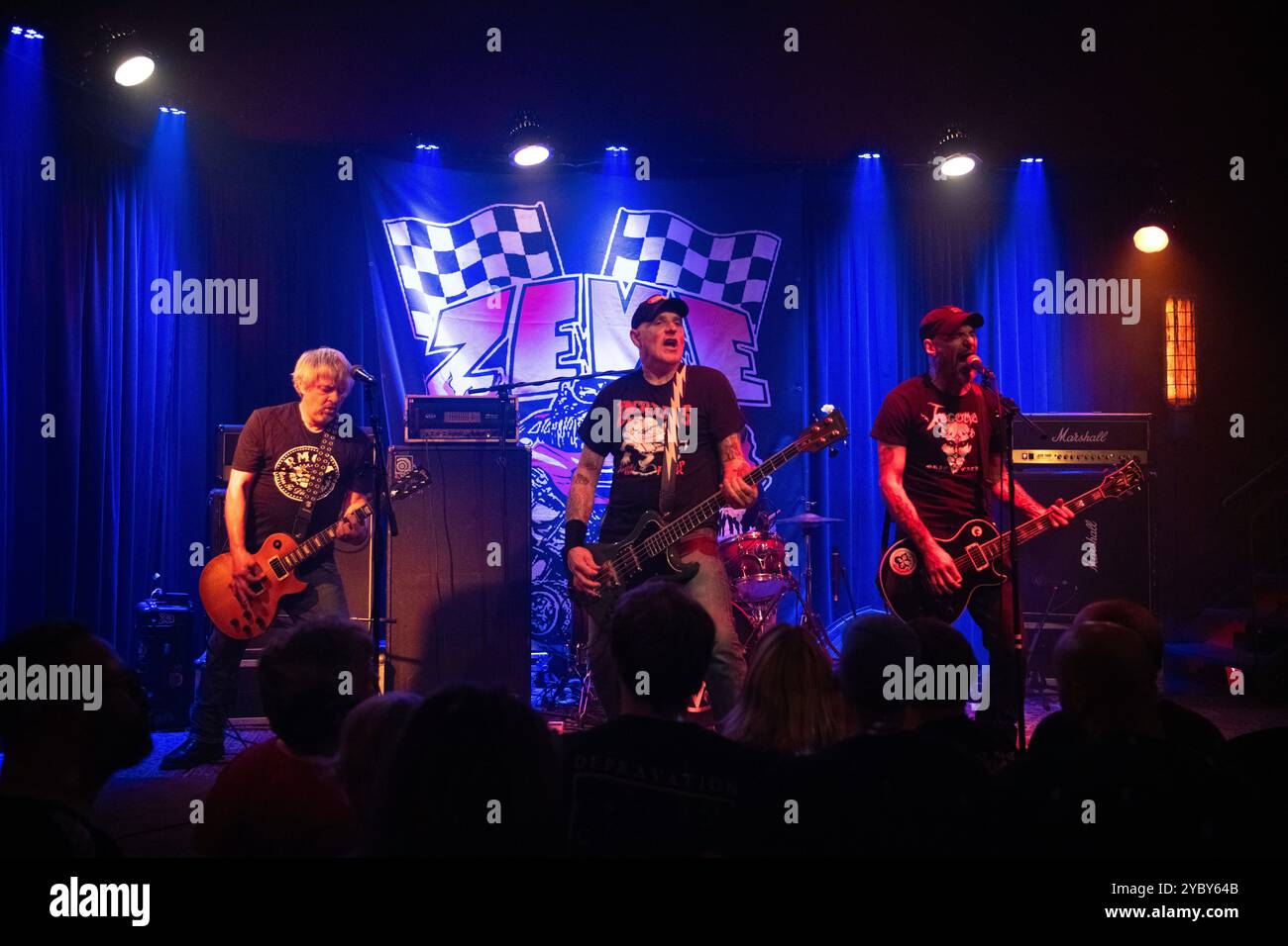 Zeke, le groupe de punk hardcore américain, se produisant à Berlin au Runners Rosk&Motor Club. Banque D'Images