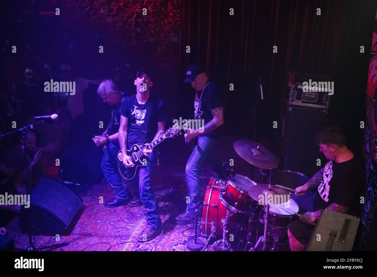 Zeke, le groupe de punk hardcore américain, se produisant à Berlin au Runners Rosk&Motor Club. Banque D'Images