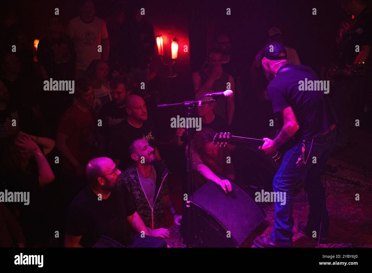 Zeke, le groupe de punk hardcore américain, se produisant à Berlin au Runners Rosk&Motor Club. Banque D'Images