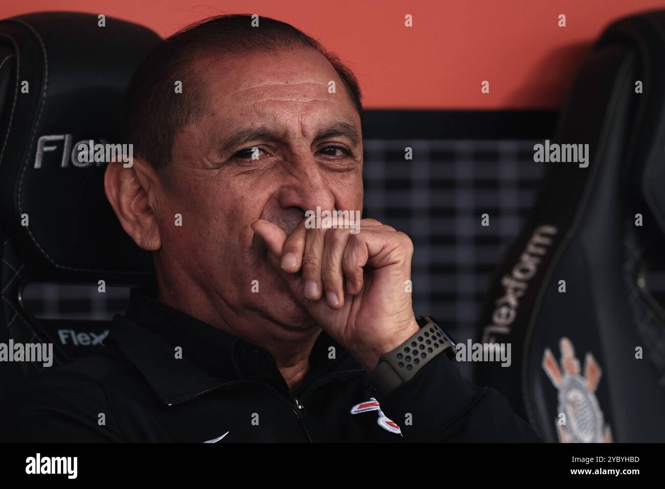 Sao Paulo, Brésil. 20 octobre 2024. SP - SAO PAULO - 10/20/2024 - BRÉSIL CUP 2024, CORINTHIANS x FLAMENGO - Ramon Diaz entraîneur des Corinthians lors du match contre Flamengo au stade Arena Corinthians pour le championnat de la Coupe du Brésil 2024. Photo : Ettore Chiereguini/AGIF crédit : AGIF/Alamy Live News Banque D'Images