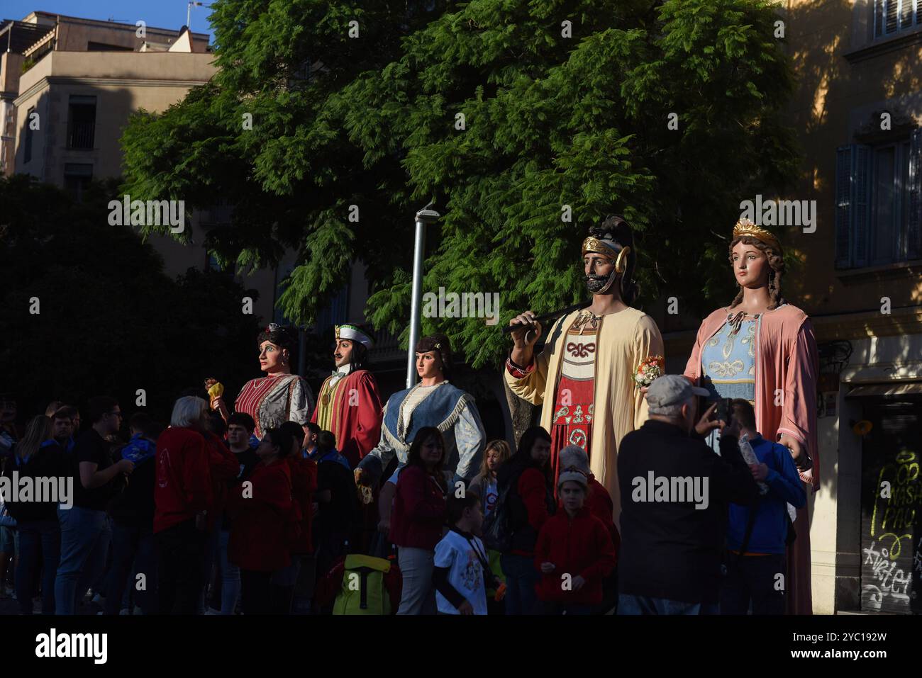 Barcelone, Espagne. 17 janvier 2014. Gigantes (Gigants) sont vus pendant le Centenaire et le Festival des géants historiques de Catalogne à Barcelone. (Crédit image : © Jorge Sanz/SOPA images via ZUMA Press Wire) USAGE ÉDITORIAL SEULEMENT! Non destiné à UN USAGE commercial ! Banque D'Images