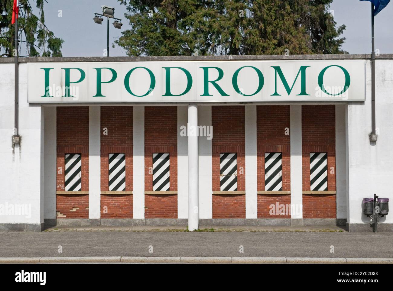 Entrée de l'hippodrome, Varèse, Italie Banque D'Images