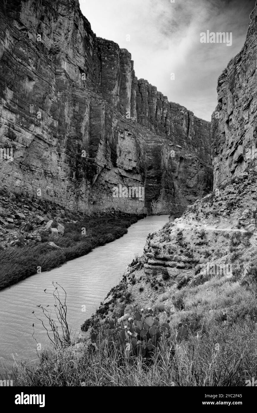 Rivière Rio Grande en noir et blanc Banque D'Images