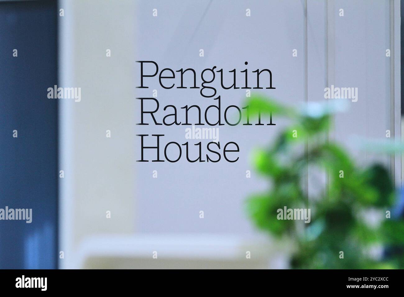 Frankfurt/main, Hessen, Deutschland, 20.10.2024 : Messe : Frankfurter Buchmesse : logo der Verlagsgruppe Penguin Random House *** Frankfurt main, Hesse, Allemagne, 20 10 2024 salon du livre de Francfort logo du groupe d'édition Penguin Random House Copyright : xdtsxNachrichtenagenturx dts 49335 Banque D'Images