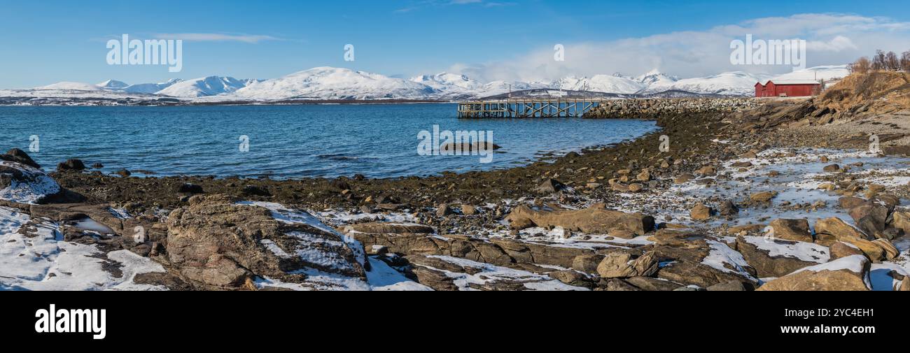 Tromso Norvège panorama neige hiver nature paysage fjord au parc de plage Telegrafbukta Banque D'Images