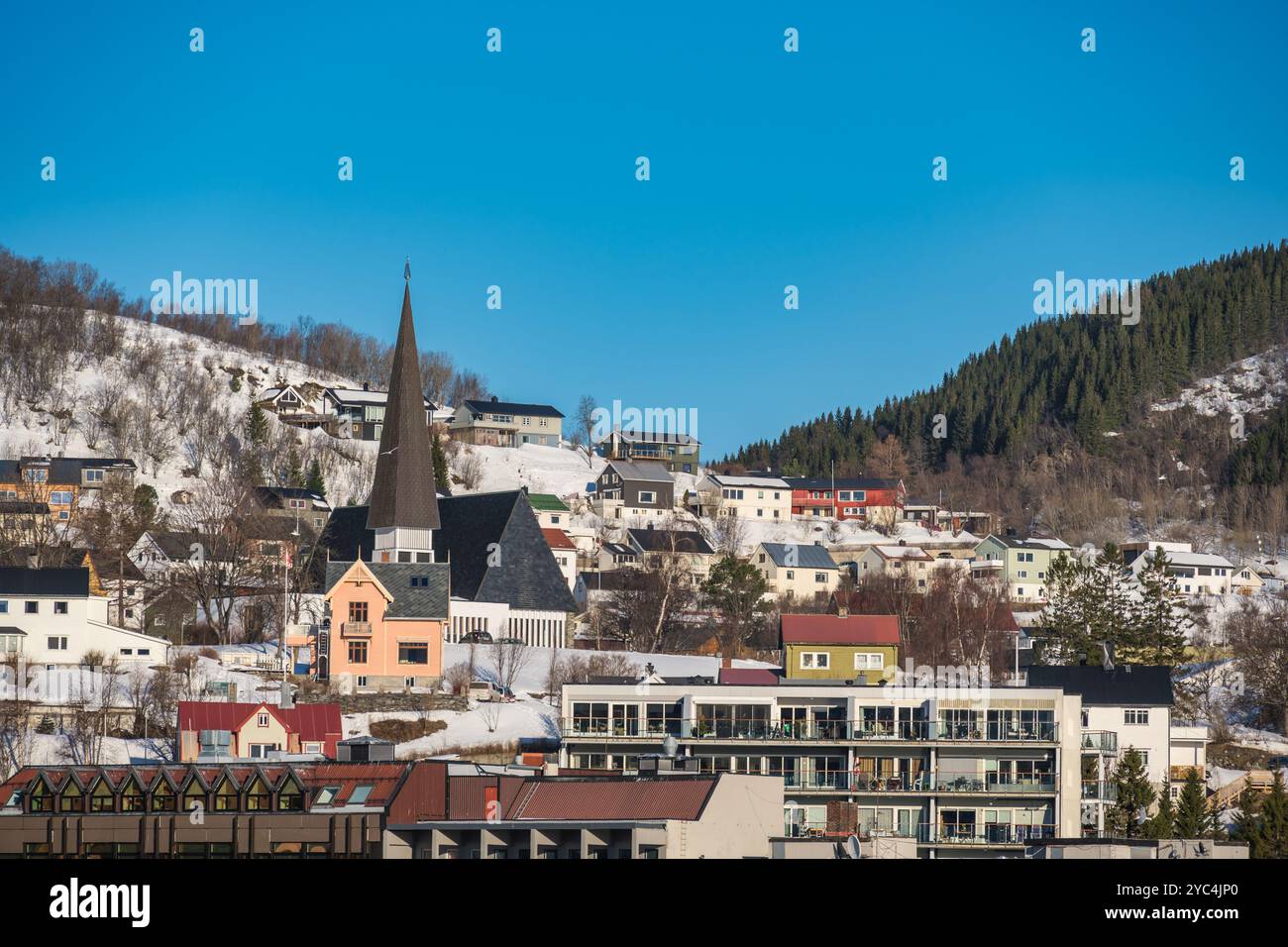 Gratte-ciel Harstad Norway au centre-ville et au port Banque D'Images