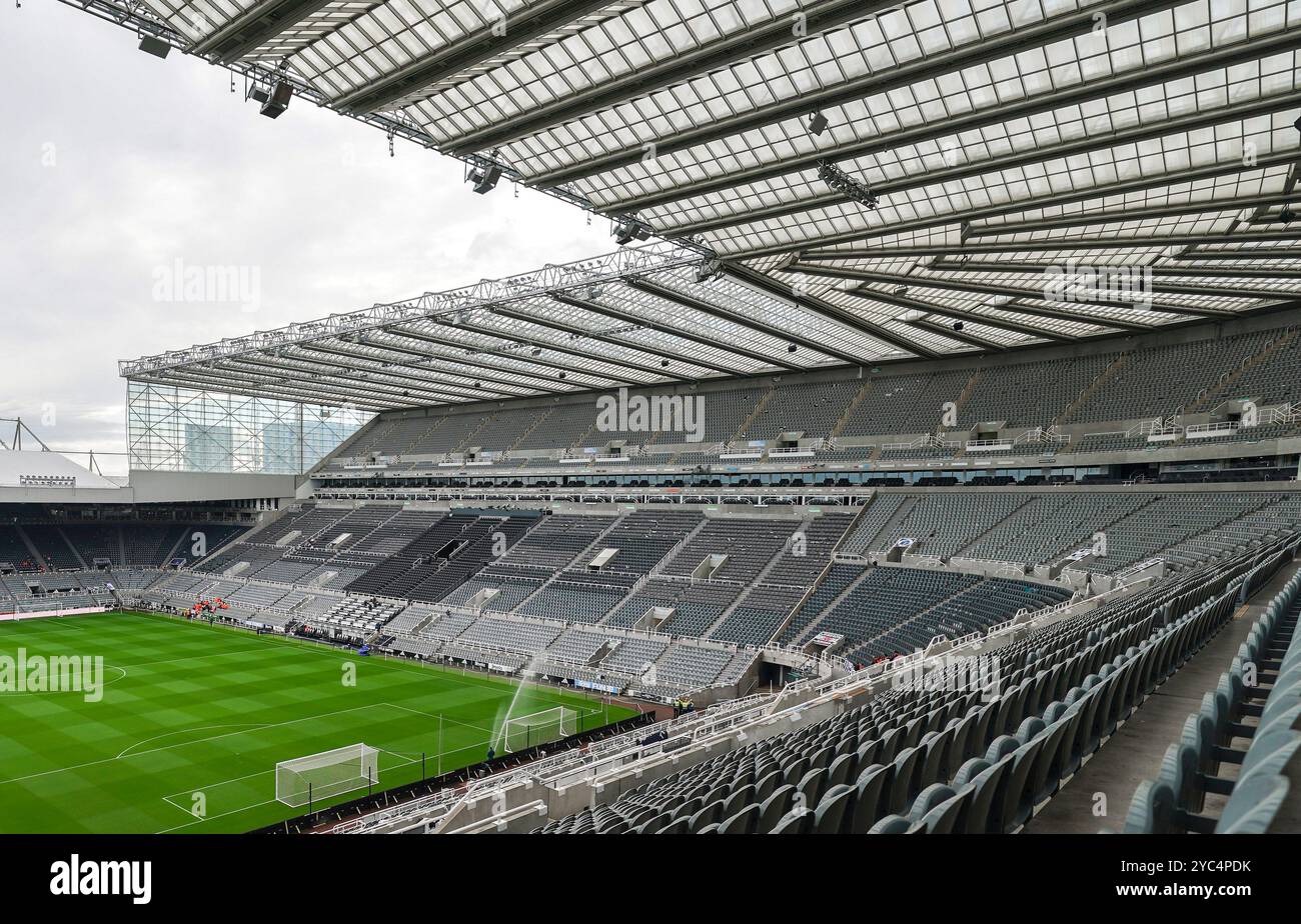 Newcastle, Royaume-Uni. 19 octobre 2024. Vue générale à l'intérieur du stade du stand de Milburn lors du match Newcastle United FC v Brighton & Hove Albion FC English premier League à James' Park, Newcastle, Angleterre, Royaume-Uni le 19 octobre 2024 crédit : Every second Media/Alamy Live News Banque D'Images