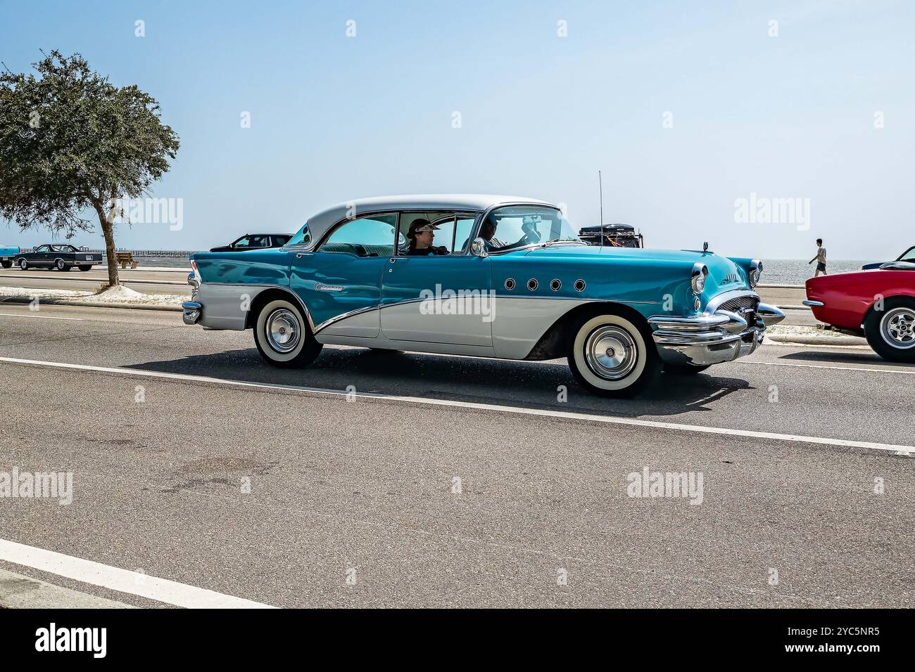 1955 buick century sedan Banque de photographies et d’images à haute ...