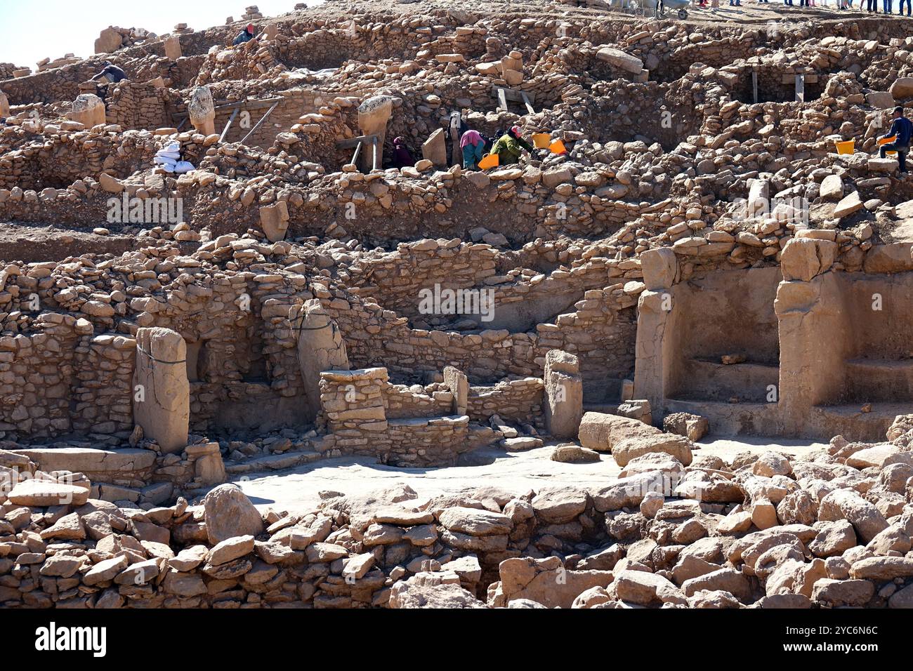 Sanliurfa, Turquie. 19 octobre 2024. Les travaux de fouilles et les artefacts trouvés à Karahantepe sont photographiés. Des fouilles archéologiques sont en cours à Karahantepe, qui est considéré comme le plus ancien site néolithique du monde, à 50 kilomètres de la ville turque de Sanliurfa. Crédit : SOPA images Limited/Alamy Live News Banque D'Images