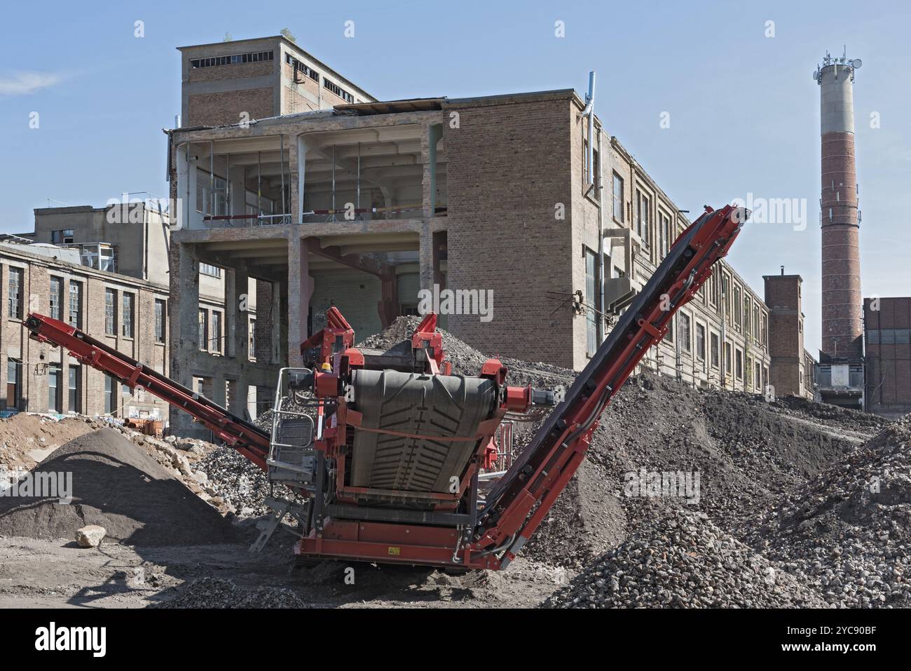 Reconstruction et démolition partielle d'une ancienne papeterie Banque D'Images