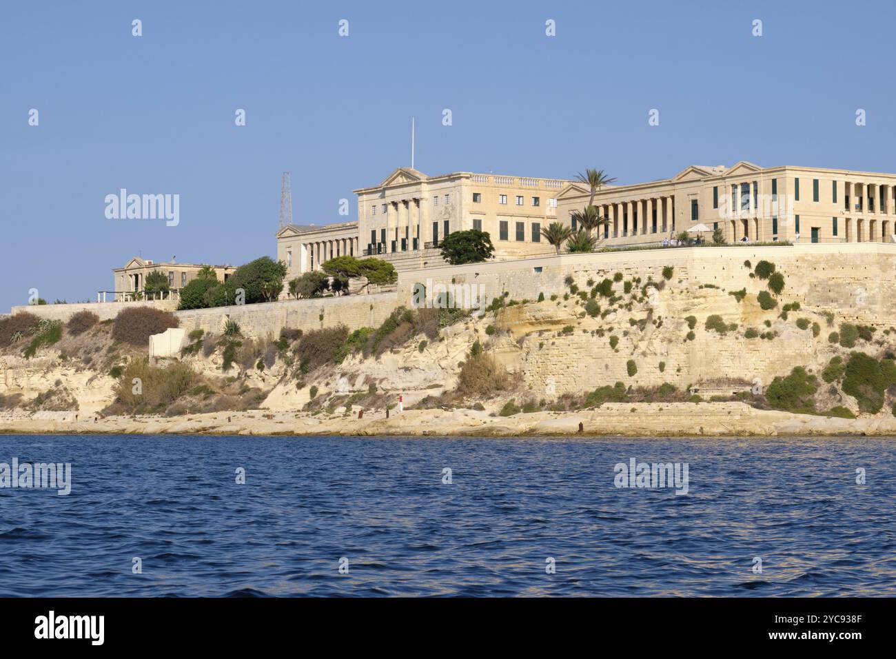 Villa Bighi est l'un des bâtiments les plus emblématiques sur le majestueux Grand Harbour vista, Kalkara, Malte, Europe Banque D'Images