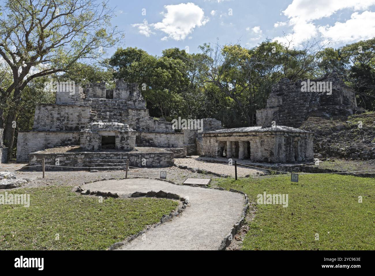 Les anciens mayas, bâtiment à Muyil site archéologique Quintana Roo Mexique Banque D'Images