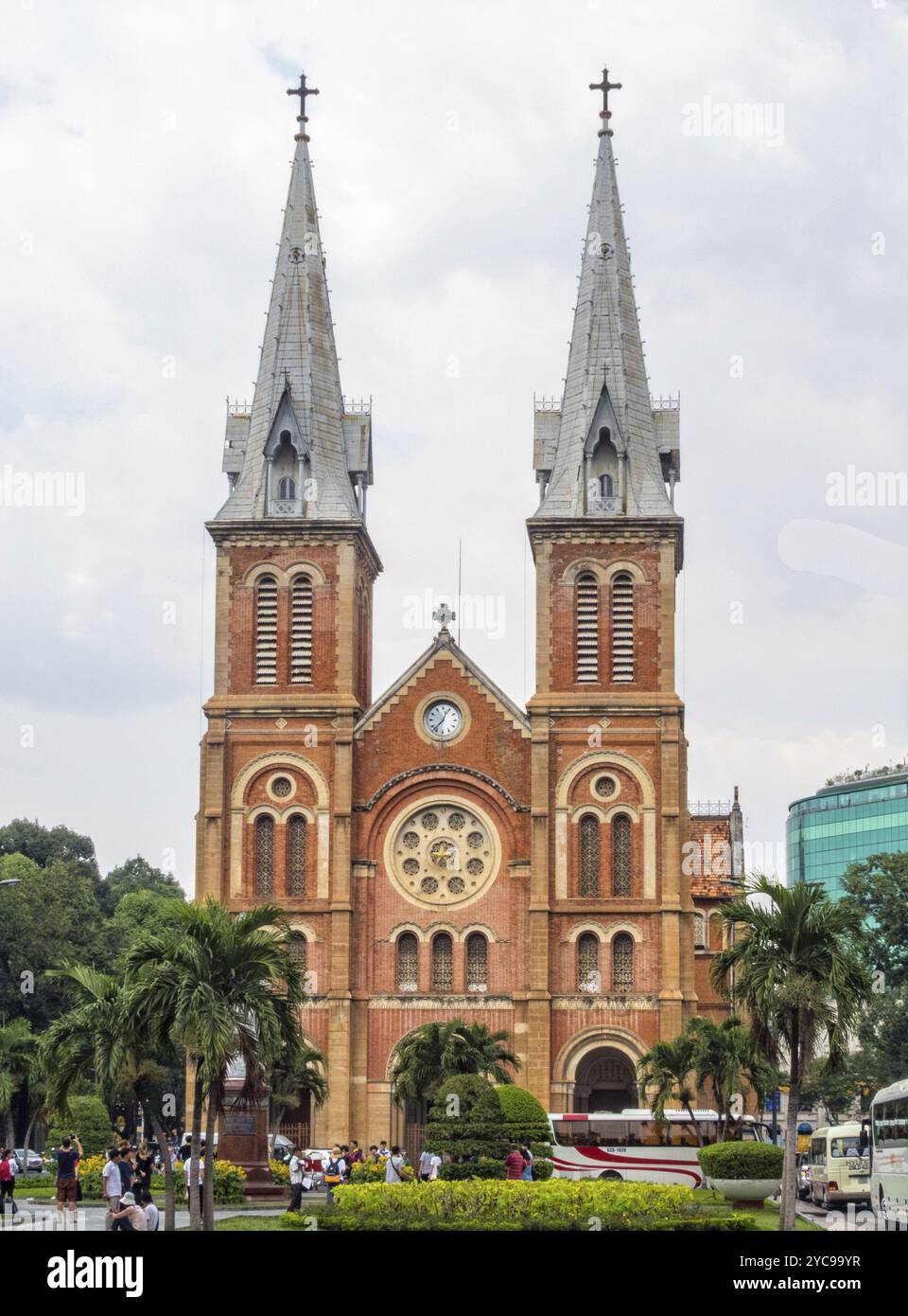 Cathédrale notre Dame est le centre religieux pour 6,2 millions de catholiques, Ho Chi Minh ville, Vietnam, Asie Banque D'Images