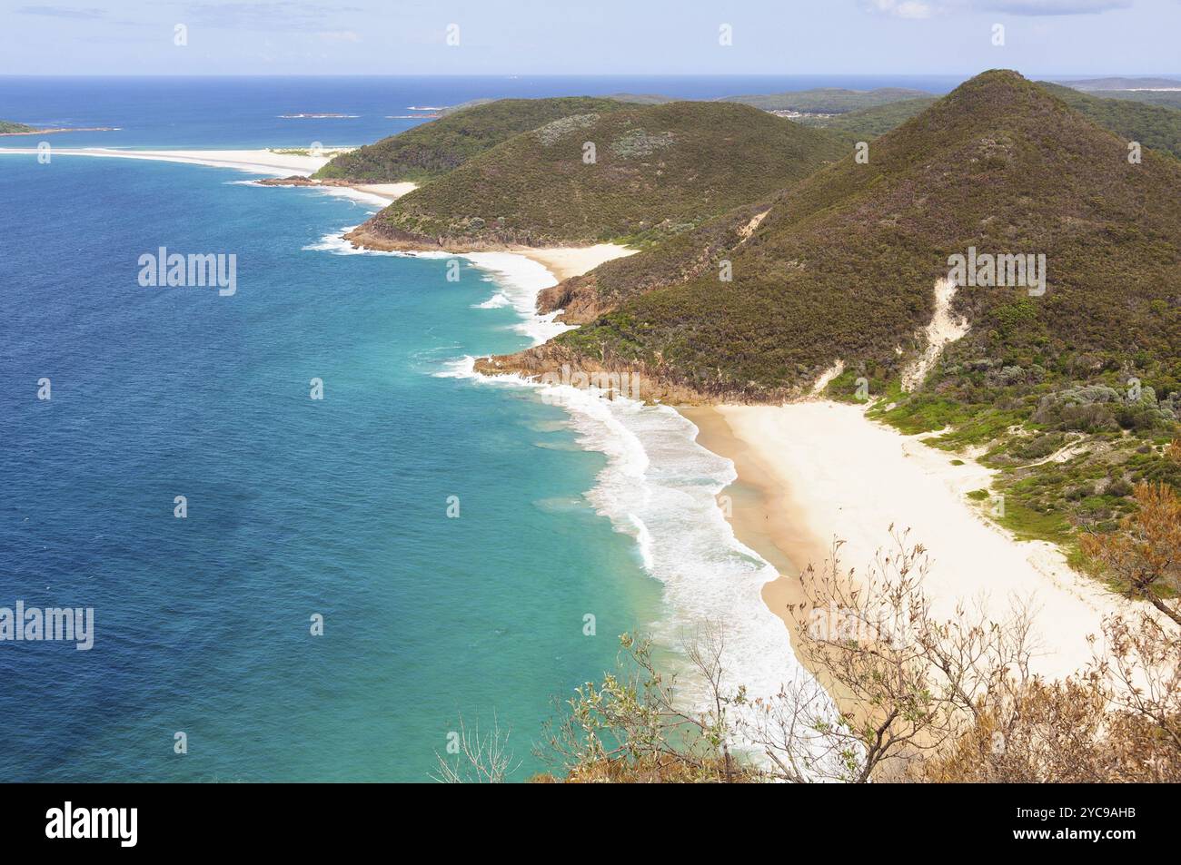 Zenith Beach, Wreck Beach B et Box Beach depuis le Tomaree Mountain Lookout, Shoal Bay, Nouvelle-Galles du Sud, Australie, Océanie Banque D'Images