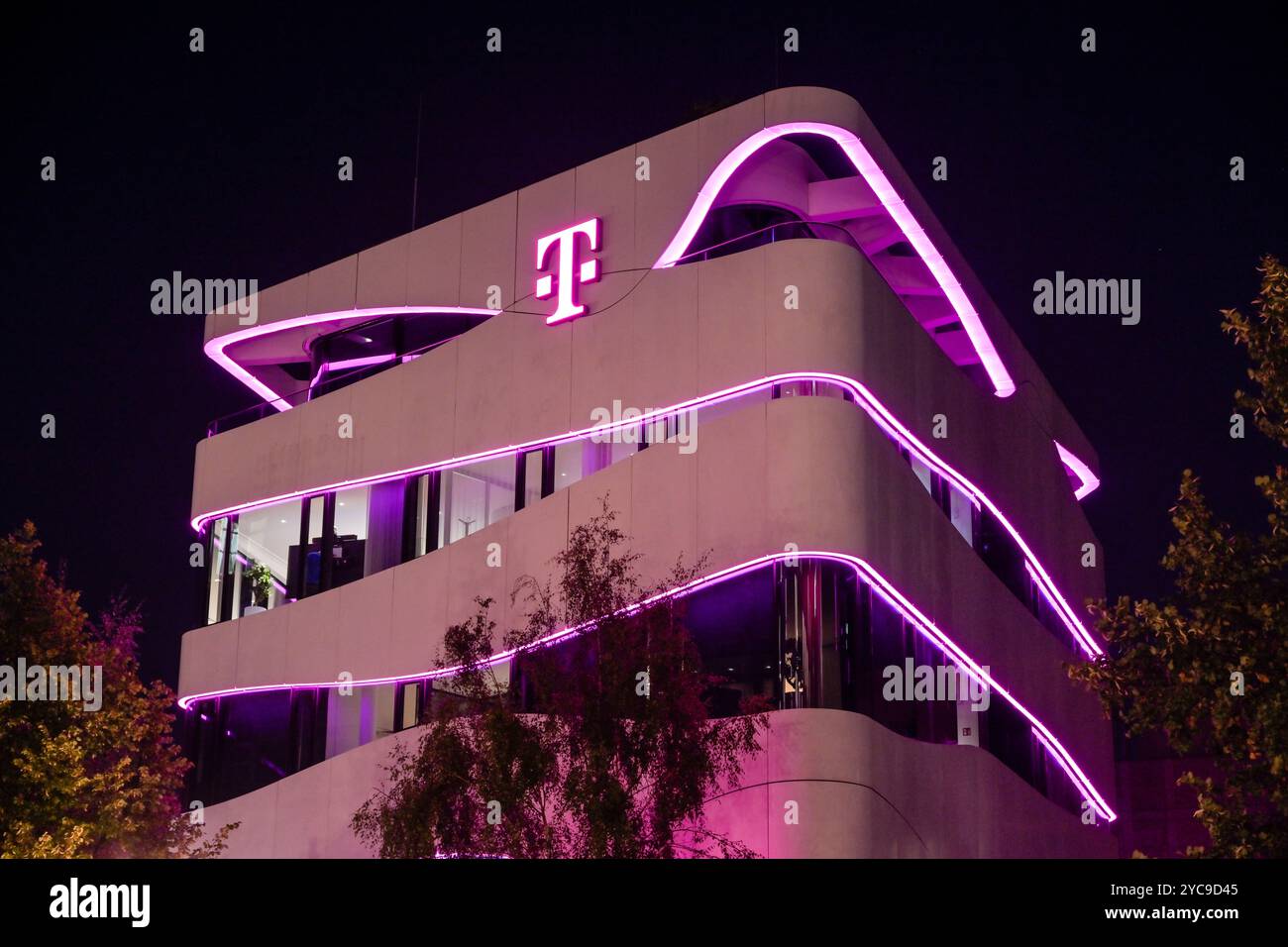 Telekom-Haus, Magenta Mitte, Ebertstraße, Mitte, Berlin, Allemagne, Deutschland Banque D'Images