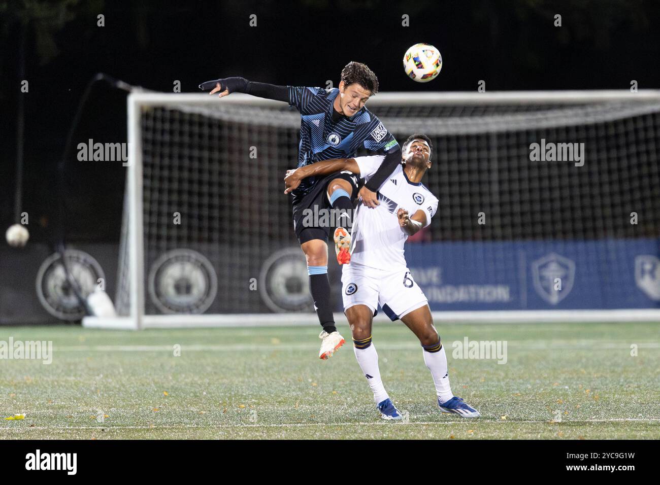 Twquilla, Washington, États-Unis. 20 octobre 2024. Le joueur de Tacoma Defiance, ANTINO LOPEZ #35 et le joueur de Ventura County #63 se classent tous les deux dans la première moitié du match, Tacoma Deviance vs Ventura County FC, avec Tacoma Defiance gagnant 4-0, au premier tour du match éliminatoire de MLS Next Pro. (Crédit image : © Melissa Levin/ZUMA Press Wire) USAGE ÉDITORIAL SEULEMENT! Non destiné à UN USAGE commercial ! Banque D'Images