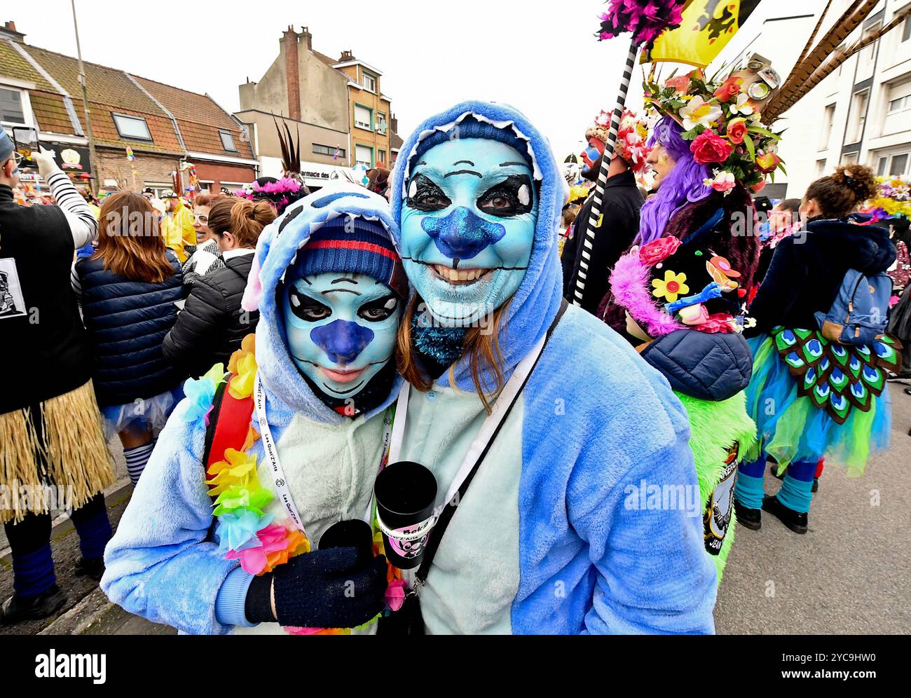 Dunkerque (Dunkerque), Nord de la France :, 4 février 2024 : ? La bande de Saint Pol sur mer ?, Carnaval de Dunkerque. Ambiance avec les amateurs de carnaval. Carnaval s Banque D'Images