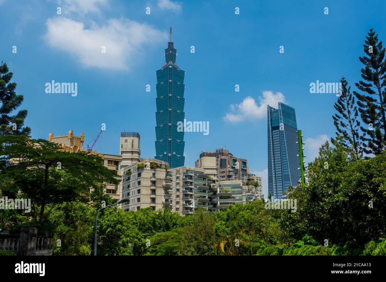 Vue panoramique de Taipei, Taïwan skyline depuis Xiangshan Elephant Mountain Banque D'Images
