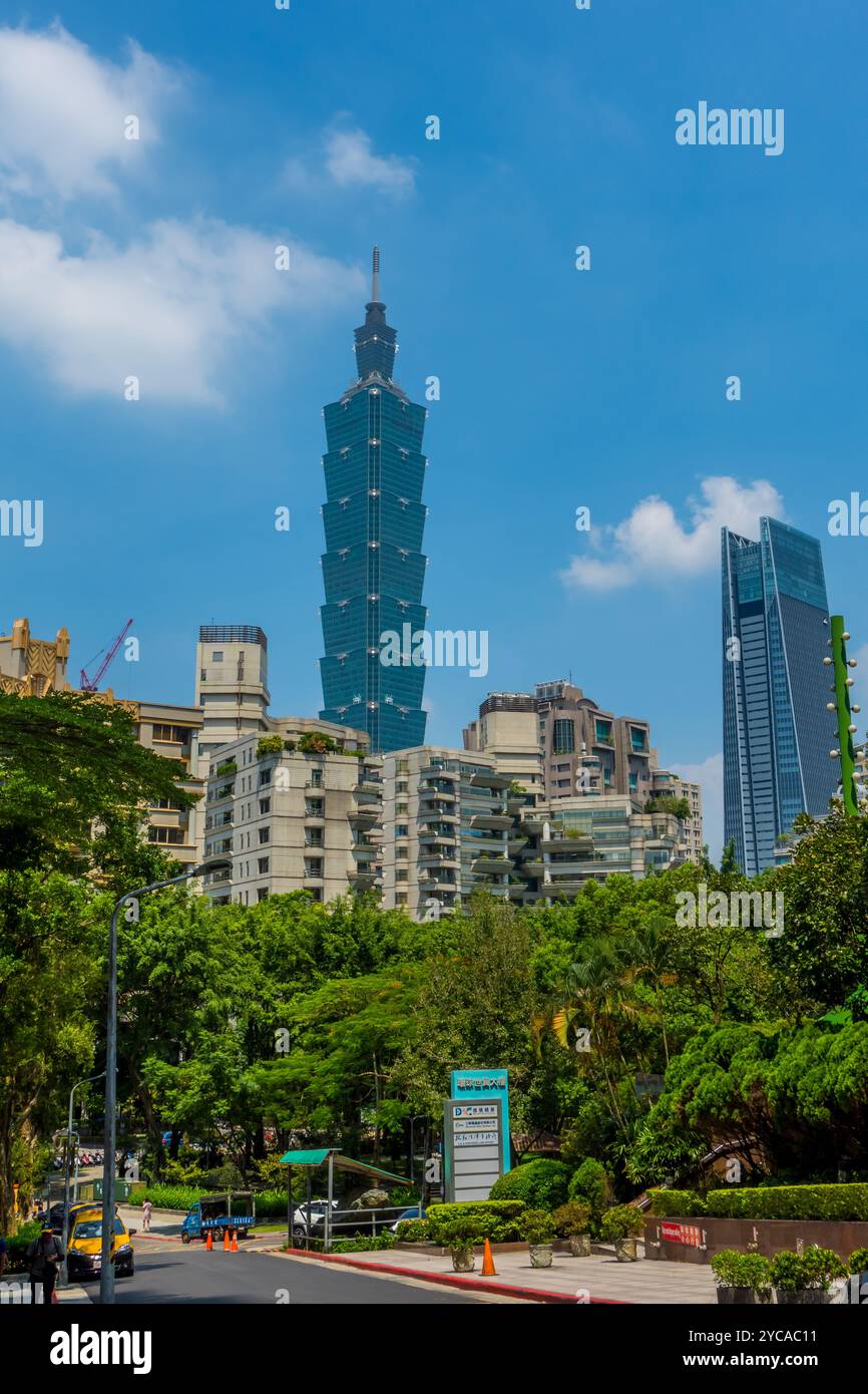 Vue panoramique de Taipei, Taïwan skyline depuis Xiangshan Elephant Mountain Banque D'Images