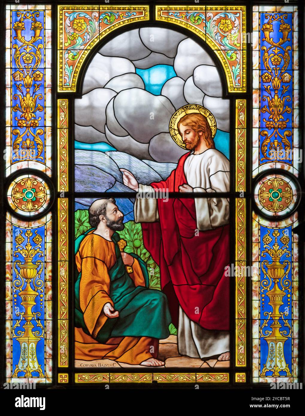 VOGHERA, ITALIE - 12 SEPTEMBRE 2024 : le Jésus remet les clés à Pierre dans le vitrail de la In Domo - Collegiata di San Lorenzo Banque D'Images VOGHERA, ITALIE - 12 SEPTEMBRE 2024 : le Jésus remet les clés à Pierre dans le vitrail de la In Domo - Collegiata di San Lorenzo Banque D'Images