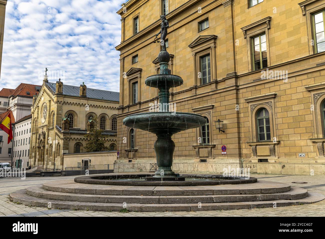 Fontaine Kronprinz-Rupprecht-Brunnen près de Marstallplatz à Munich, Allemagne en Europe Banque D'Images