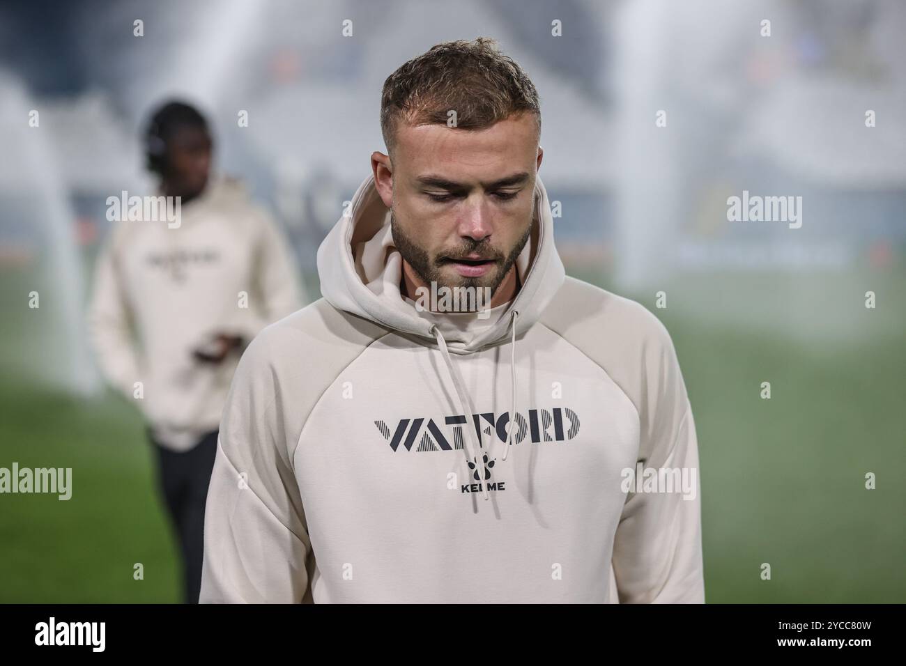 Ryan Porteous de Watford arrive lors du Sky Bet Championship match Leeds United vs Watford à Elland Road, Leeds, Royaume-Uni. 22 octobre 2024. (Photo par Alfie Cosgrove/News images) à Leeds, Royaume-Uni le 22/10/2024. (Photo par Alfie Cosgrove/News images/SIPA USA) crédit : SIPA USA/Alamy Live News Banque D'Images