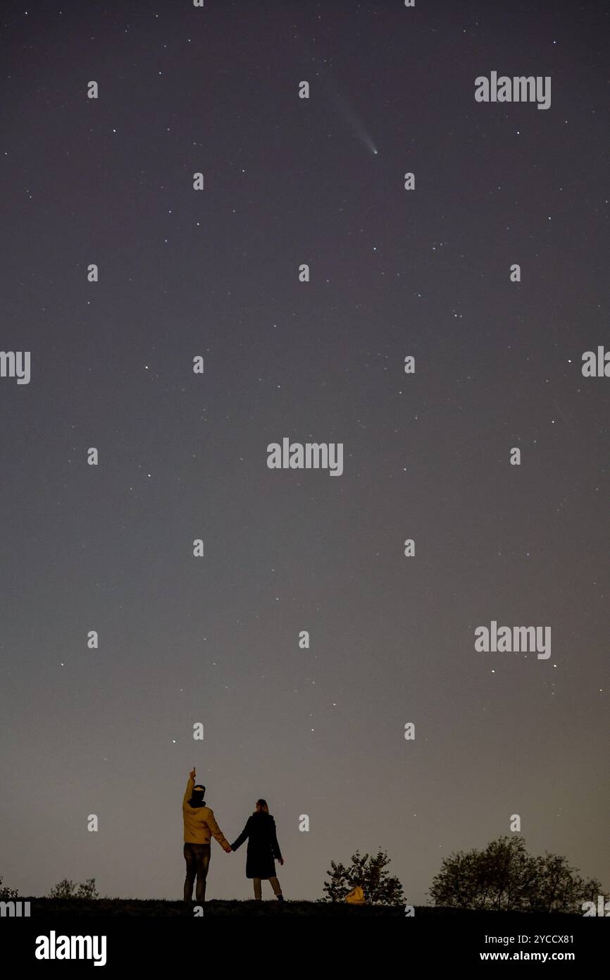 Croatie. 22 octobre 2024. Atlas des comètes observé depuis Zagreb. Comète du siècle qui ne sera vu de nouveau que dans 80 mille ans - comète nommée C/2023 A3 Tsuchinshan-ATLAS, à Zagreb, Croatie, le 22 octobre 2024. Photo : Matija Habljak/PIXSELL crédit : Pixsell/Alamy Live News Banque D'Images