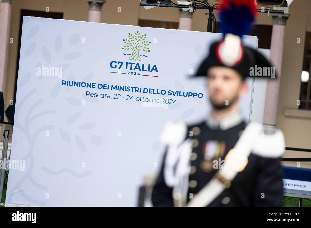 Pescara, Abruzzes, Italie. 22 octobre 2024. Sommet des ministres du développement du Groupe des sept (G7) à l'Aurum à Pescara, en Italie, le 22 octobre 2024. L'objectif principal du Sommet des ministres du développement du G7 à Pescara, est de consolider la nouvelle approche stratégique.pour l'Afrique promue par l'Italie et basée sur des partenariats égaux et partagés.croissance économique. À cette fin, les travaux de Pescara seront centrés sur trois thèmes prioritaires : la sécurité alimentaire et les systèmes agroalimentaires durables, les infrastructures durables and.investment et la santé mondiale. (Credit image : © Marco Zac/ZUMA Press Wire) UTILISATION ÉDITORIALE SUR Banque D'Images