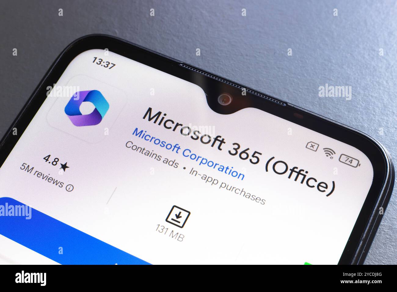 22 octobre 2024, Brésil. Dans cette illustration photo, le logo de l'application Microsoft 365 est affiché sur l'écran d'un smartphone Banque D'Images