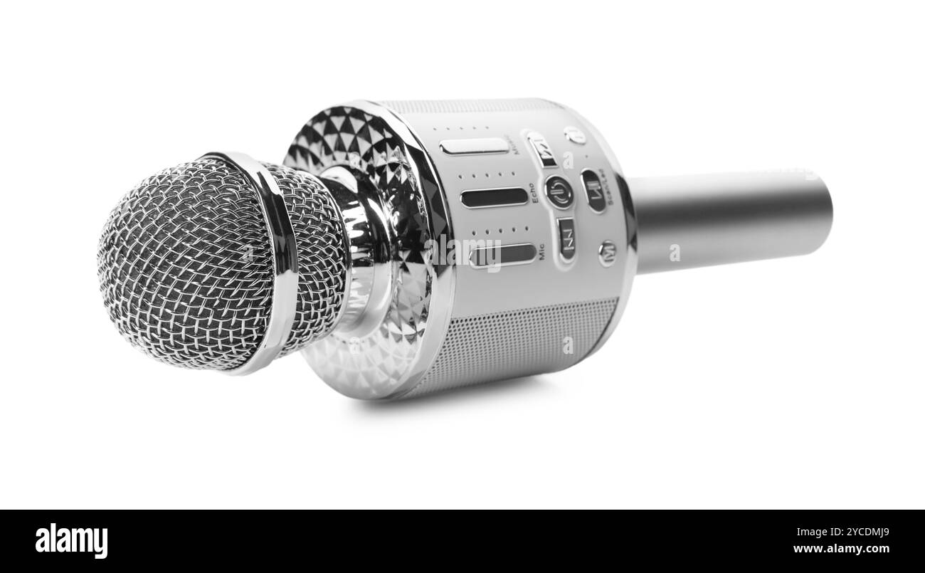 Un microphone karaoké argenté isolé sur blanc Banque D'Images Un microphone karaoké argenté isolé sur blanc Banque D'Images