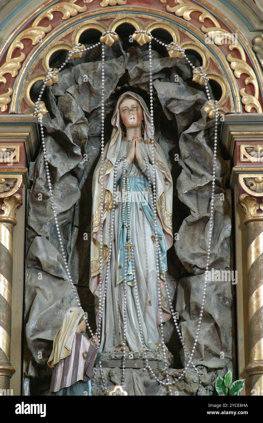 Notre Dame de Lourdes Banque D'Images