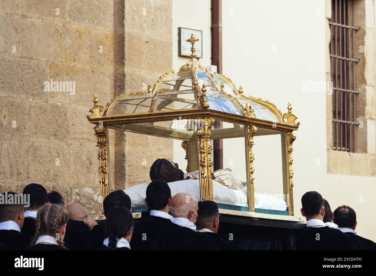 Zamora, Espagne, 7 avril 2023 : sculpture de Jésus Christ couché pendant les processions de la semaine de Pâques à Zamora, en Europe Banque D'Images