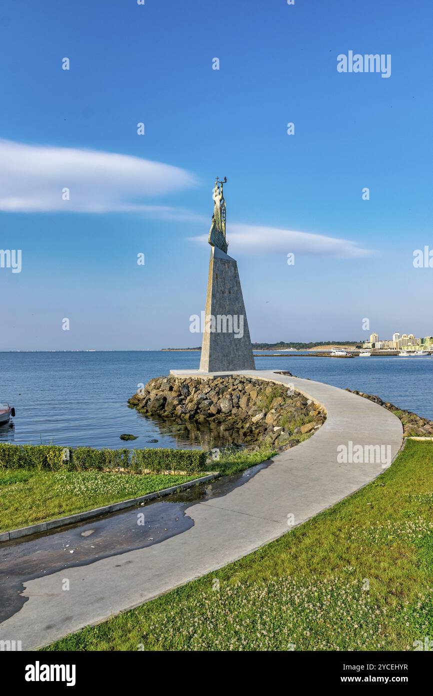 Statue de Saint Nicholas à Nessebar ancienne ville, l'une des principales stations balnéaires sur la côte bulgare de la mer Noire. Nessebar ou Nesebr est un monde de l'UNESCO Banque D'Images