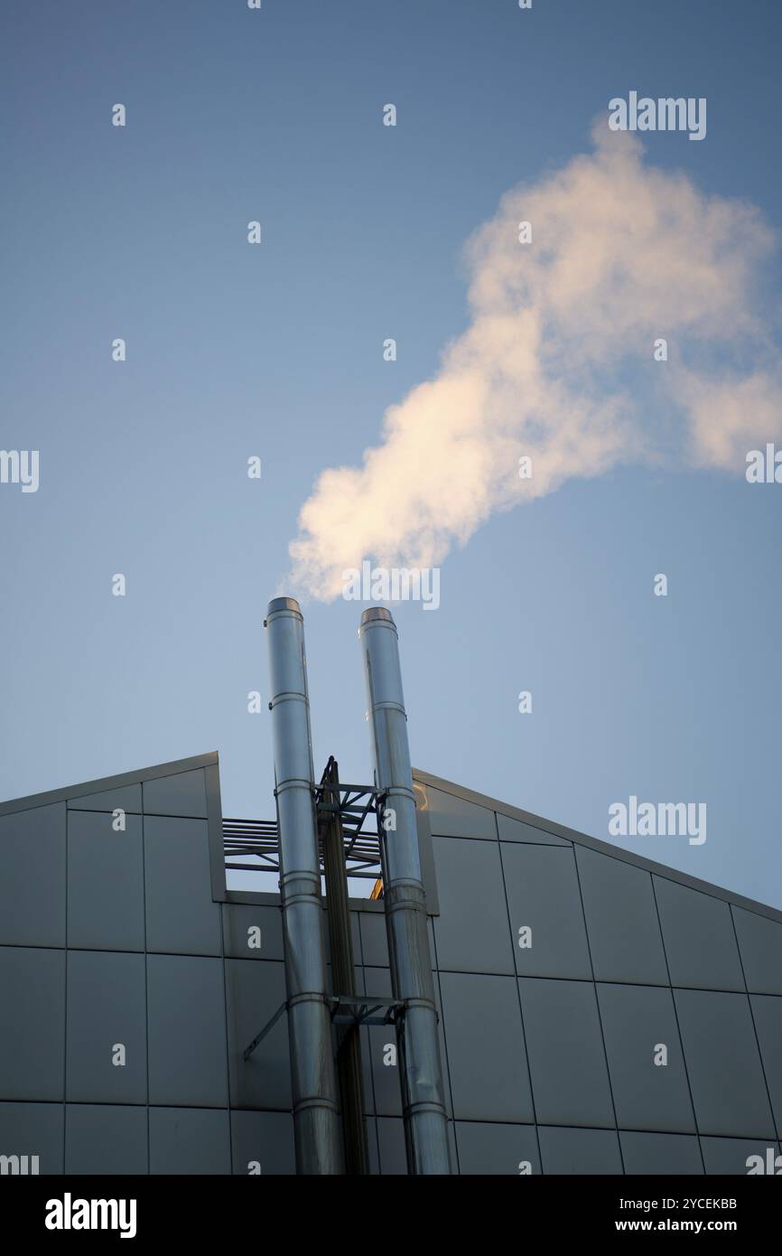 Pollution atmosphérique causée par les rejets des systèmes de chauffage Banque D'Images