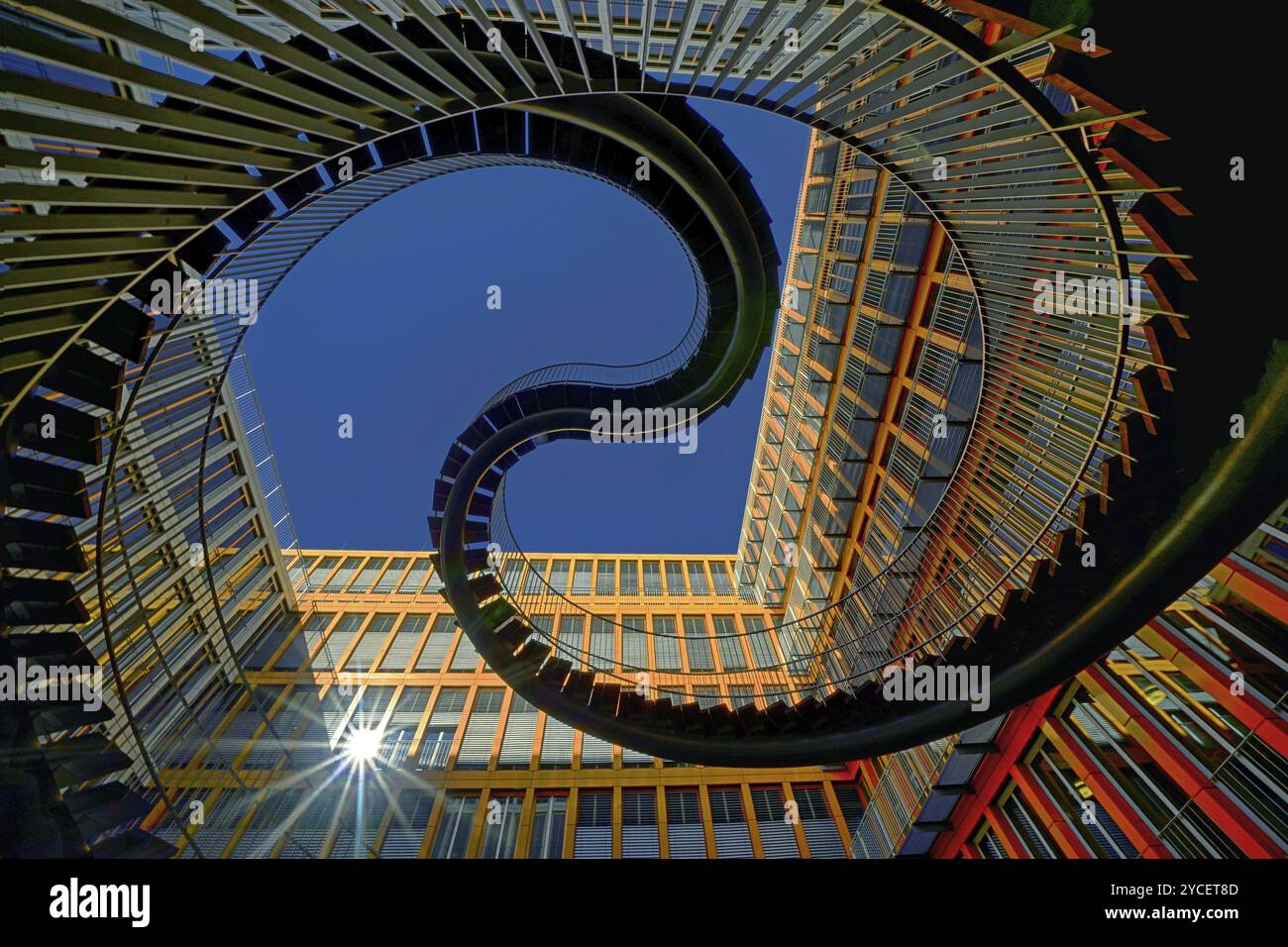 Escalier sans fin, Musée allemand des transports, bâtiment à Munich, Munich, République fédérale d'Allemagne Banque D'Images