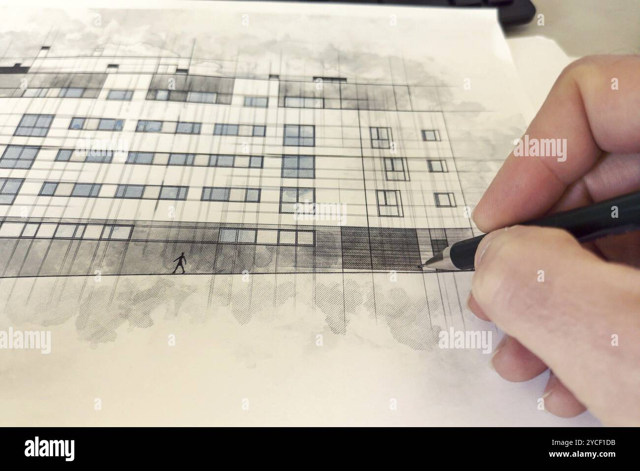 Sur le plan de travail de l'architecte. Dessins et croquis d'architecture Banque D'Images