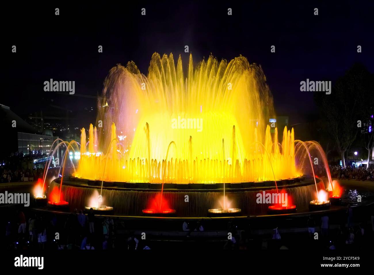 La célèbre fontaine Montjuic à Barcelone.L'Espagne. Banque D'Images