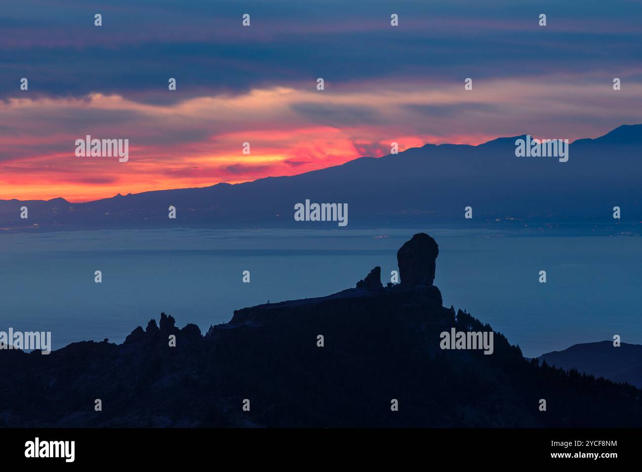 Vue du Pico de las Nieves au Roque Nublo et au Mont Teide sur Tenerife, Grande Canarie, Îles Canaries, Espagne Banque D'Images