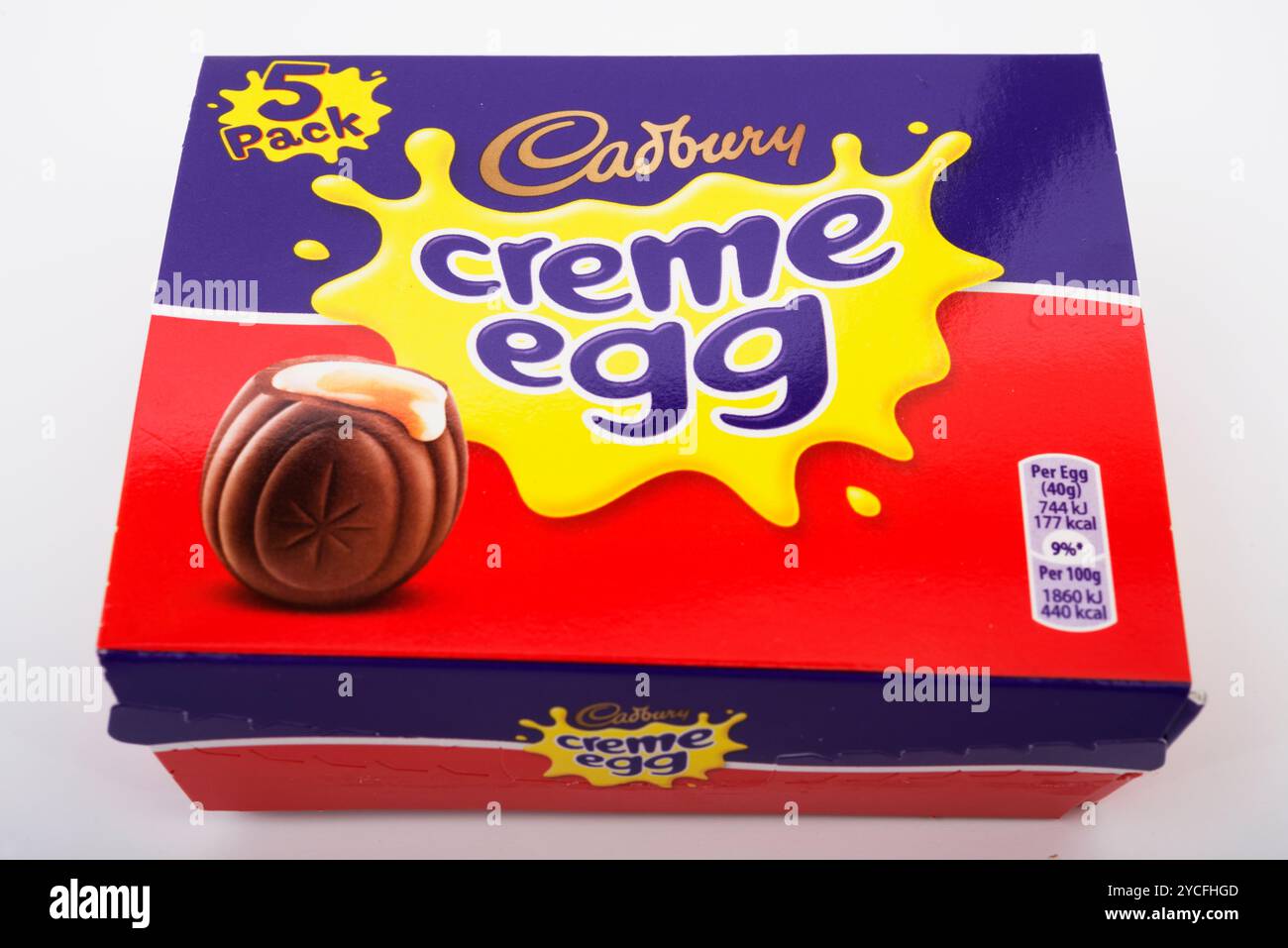 Paquet de 5 oeufs crème Cadbury Banque D'Images