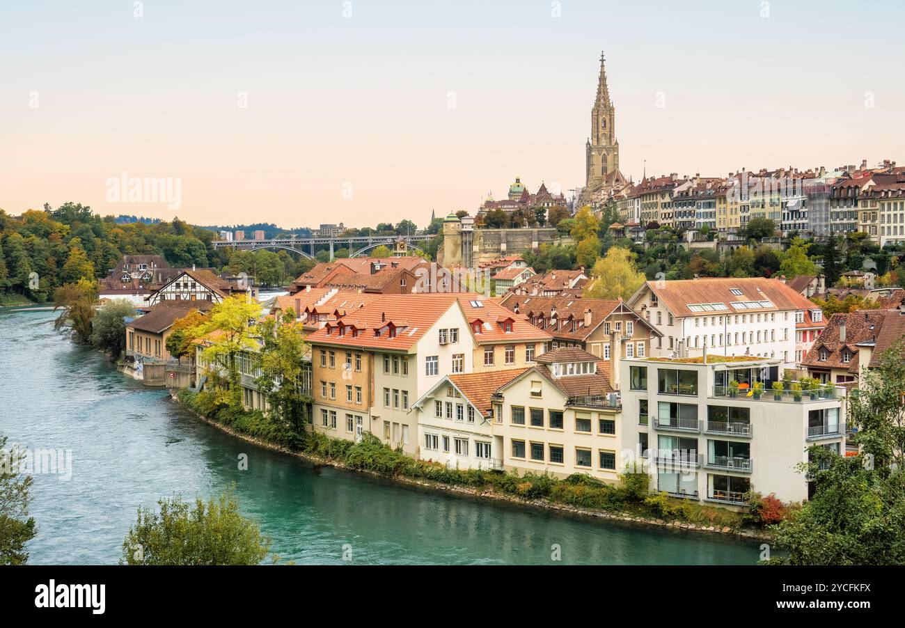 Berne, capitale de la Suisse. Panorama urbain vue sur la vieille ville de Berne et l'Aar. Site classé au patrimoine mondial de l'UNESCO. Banque D'Images