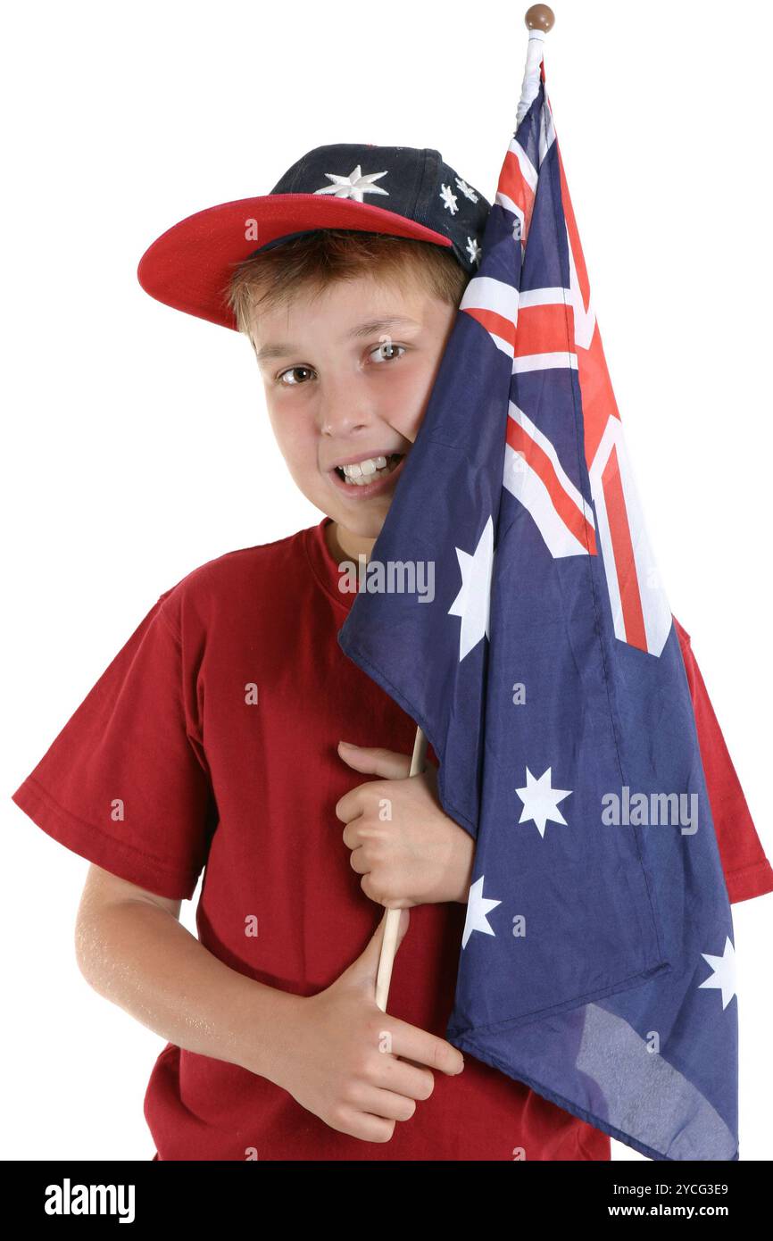 Garçon patriotique tenant le drapeau australien Banque D'Images