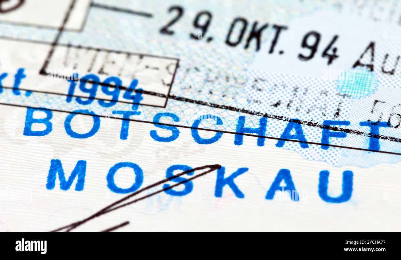 Tampon de visa dans le passeport. Fragment Banque D'Images