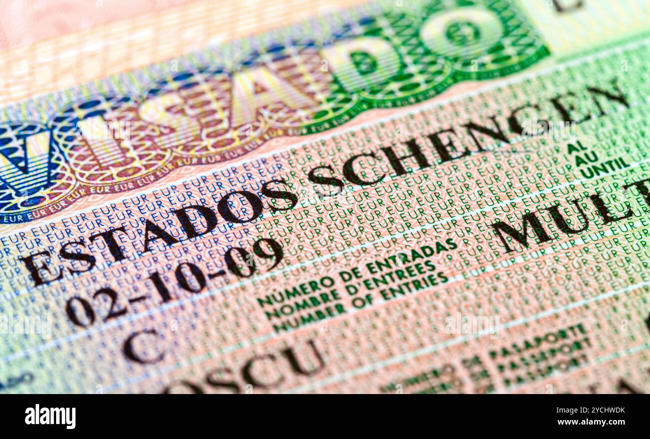 Visa Schengen dans le passeport. Fragment Banque D'Images