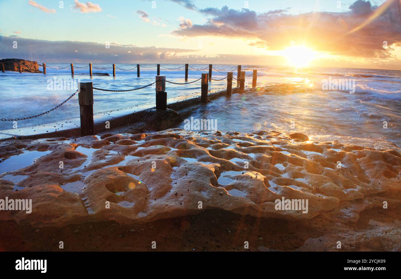 Au lever du soleil d'étoile Rock Australie Piscine Mahon Banque D'Images