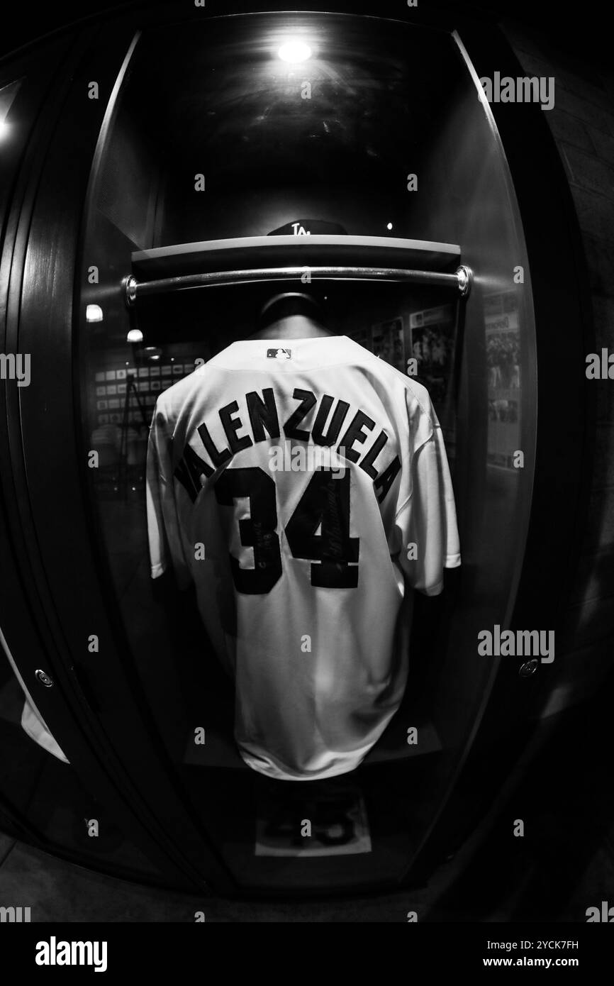 OBREGON, MEXIQUE - NOVEMBRE 27 : détail du maillot de Fernando Valenzuela avec le numéro 34 au stade Yaquis de Ciudad Obregon de la Ligue mexicaine du Pacifique LMP le 27 NOVEMBRE 2016 à Obregon, Mexique. (Photo de Luis Gutierrez/Norte photo) Banque D'Images