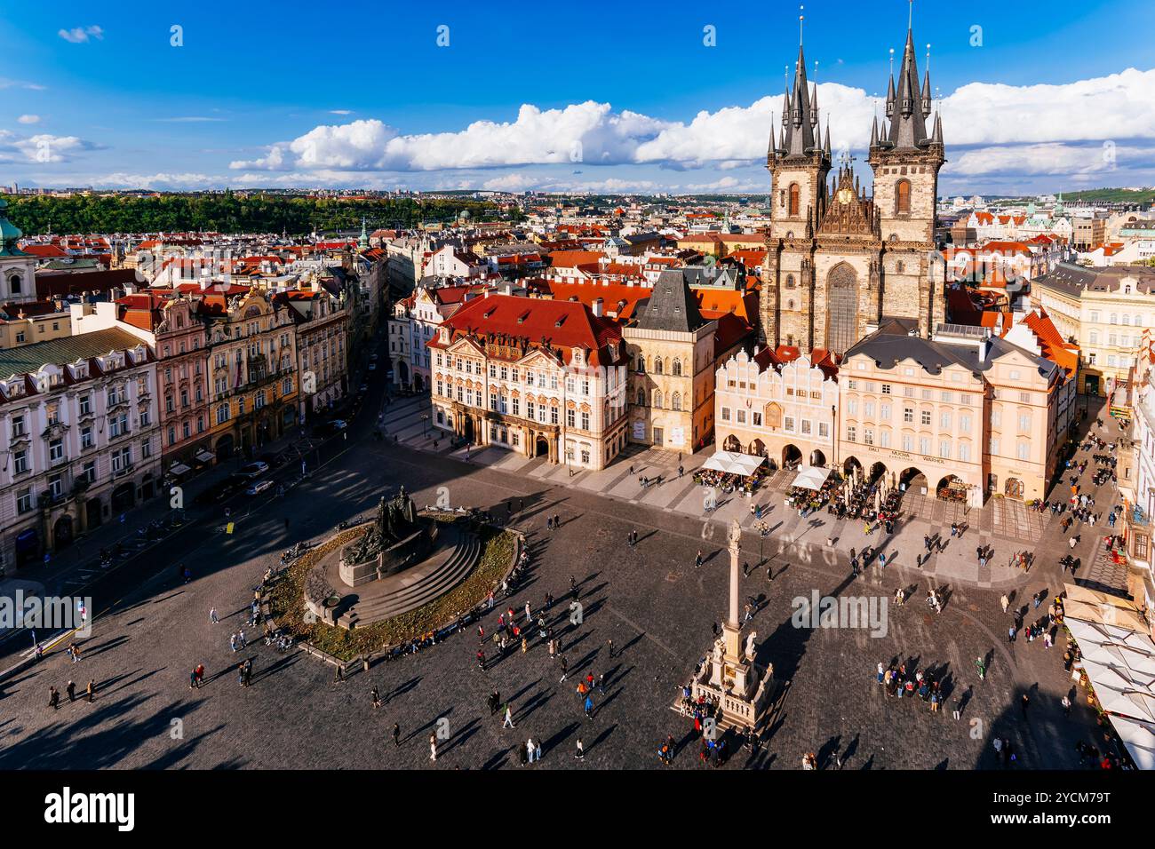 Vue aérienne partielle. Place de la vieille ville, Prague, République tchèque, Europe Banque D'Images