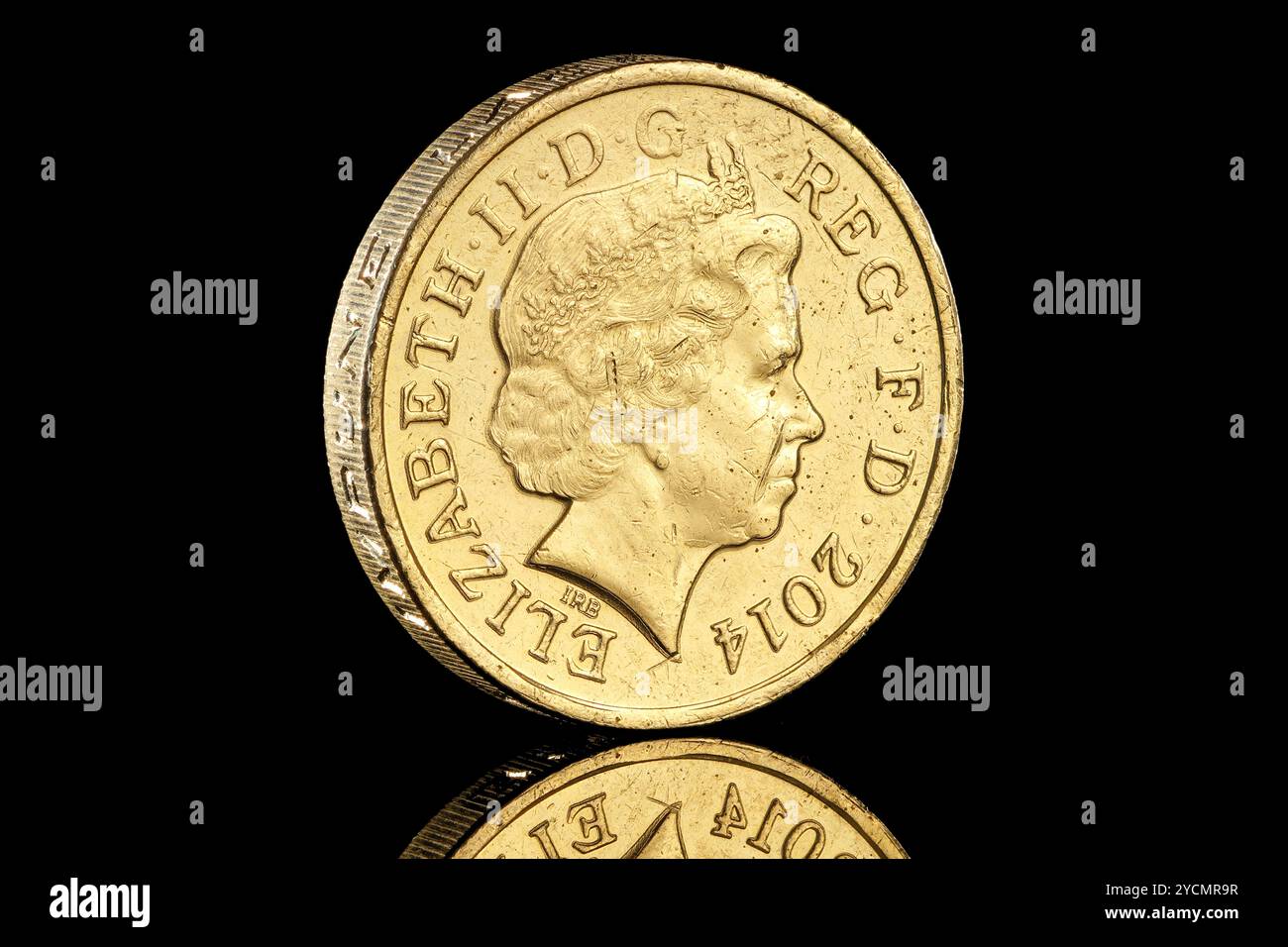 Face avant (avers) d'une pièce de 2014 £ 1 représentant le 4e portrait de la reine Elizabeth II par Ian Rank Broadlea Banque D'Images