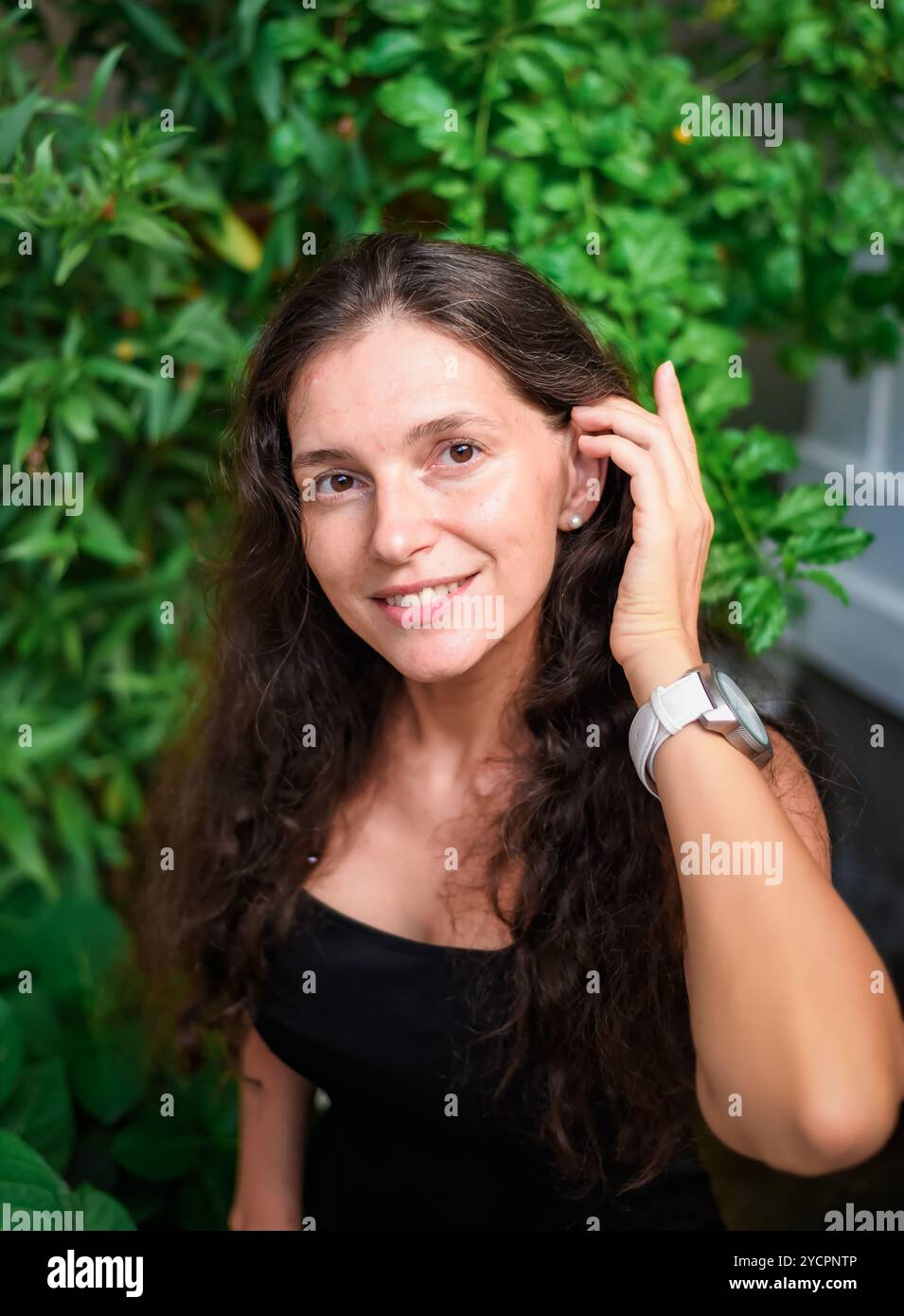 Selfie Portrait de femme slave de 40 ans gros plan sans maquillage Banque D'Images