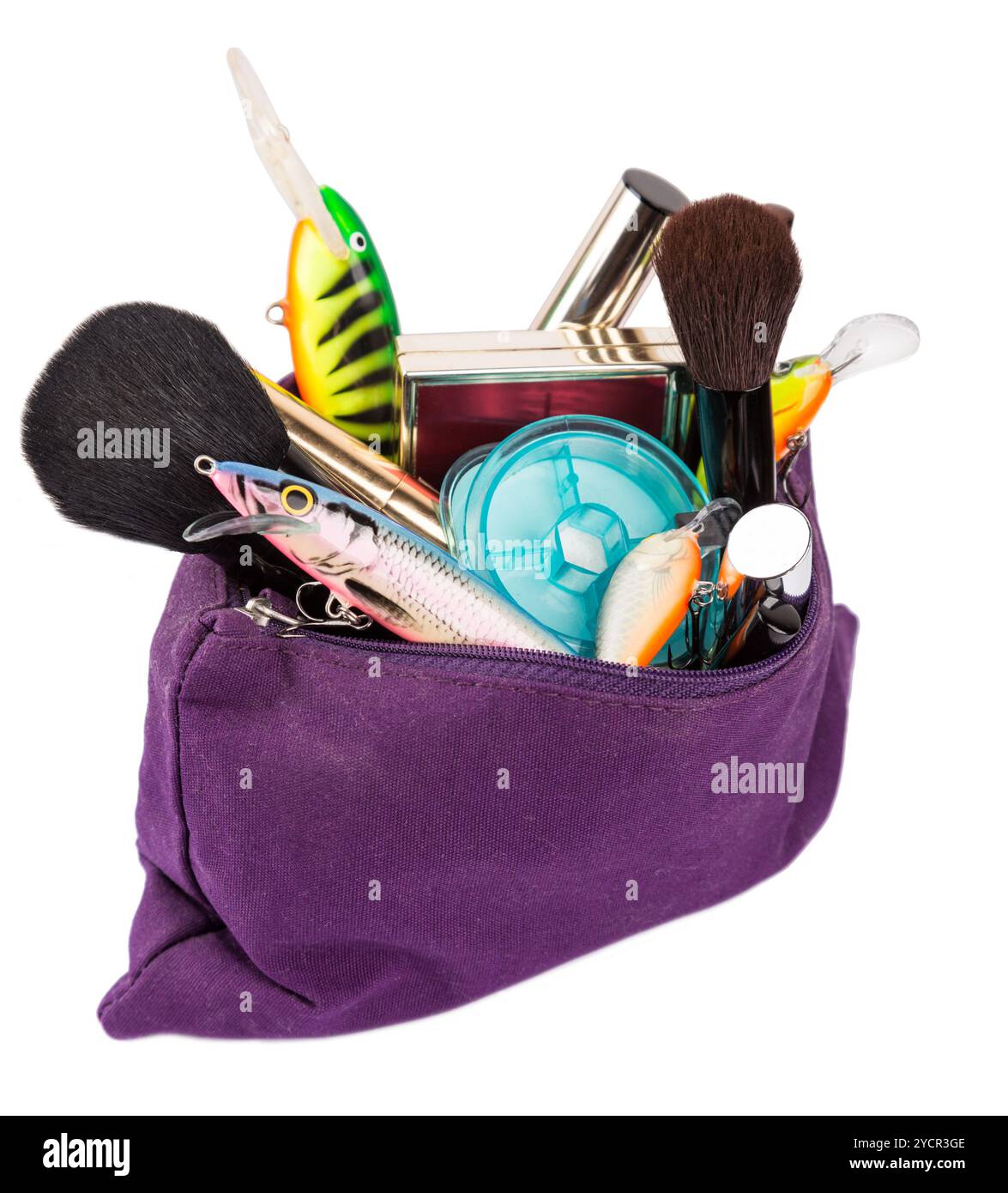 Surprise femme Beautican sac avec des outils cosmétiques et des tacles de pêche Banque D'Images