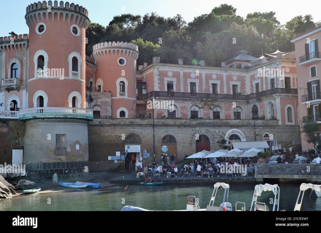 Napoli - Scorcio di Villa Volpicelli dalla scogliera Banque D'Images